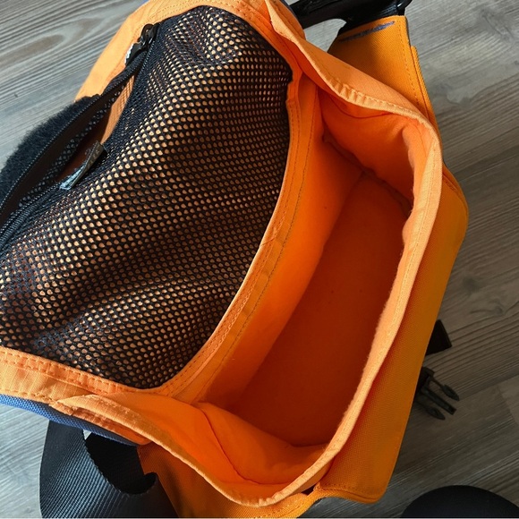 Crumpler Small Messenger DSLR Padded Camera Bag Blue / Orange - Picture 5 of 7